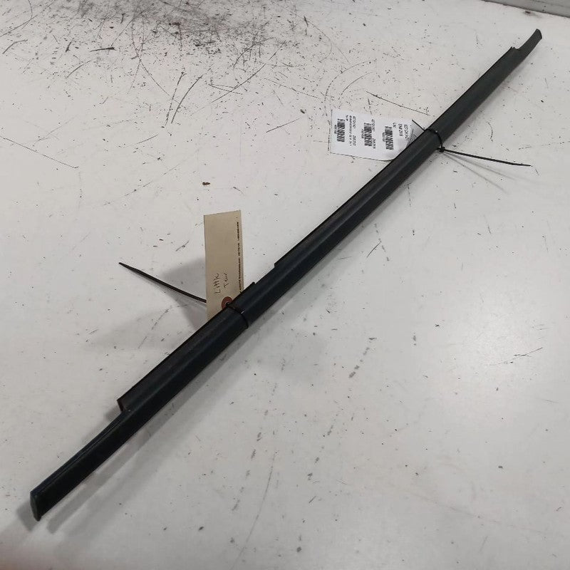 Nissan Versa Door Glass Window Weather Strip Trim Front Left Driver  2023 2021 