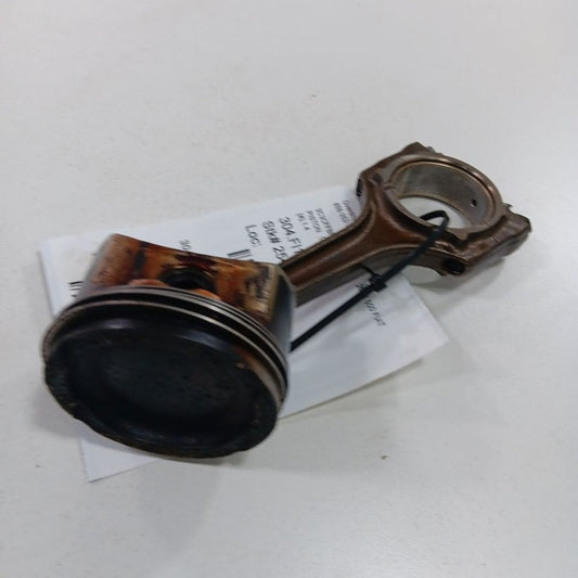Fiat 500 Single Piston With Connecting Rod   2012 2013 2014 2015 OEM