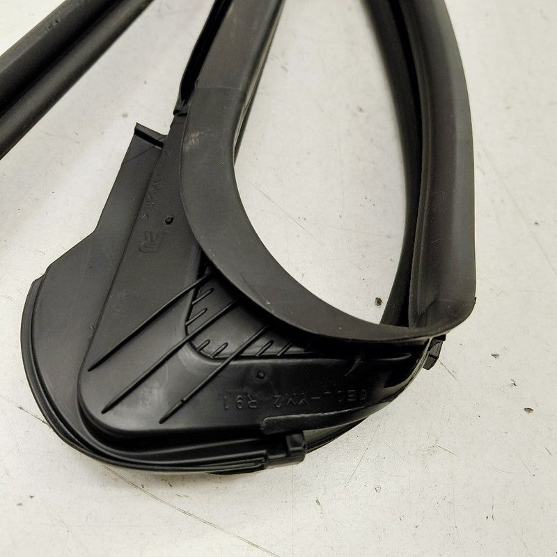Nissan Versa Door Glass Window Seal Rubber Right Passenger Front  2024