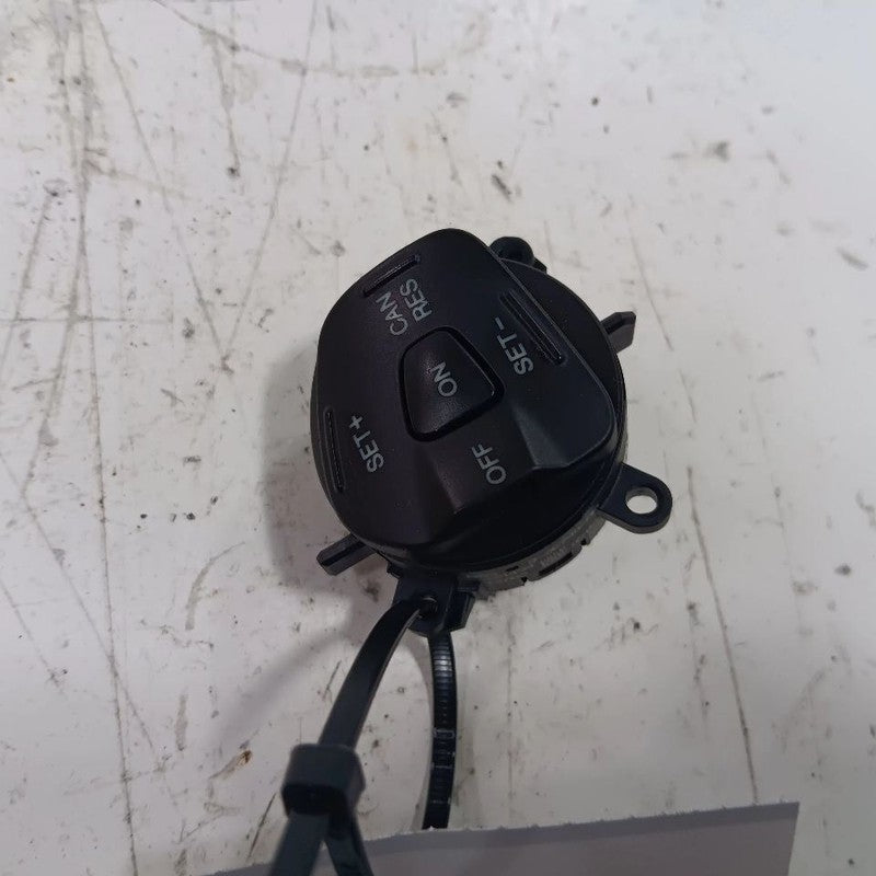 Passenger Right Cruise Column Switch Fits 14-19 Ford Fiesta OEM