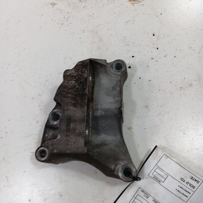 Jeep Cherokee Engine Motor Mount Bracket Right Passenger  2015 2016 2017