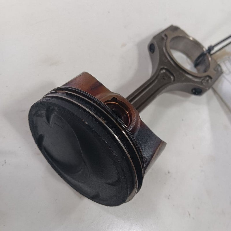 Kia Sorento Single Piston With Connecting Rod   2.4 2018 2017 2016