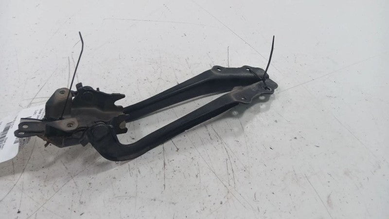 Subaru Impreza Hood Hinge Set Left and Right  2017 2018 2019 2020 2021