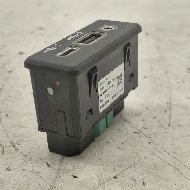 Nissan Murano USB Plug In Hub Port  2020 2021 2022 2023