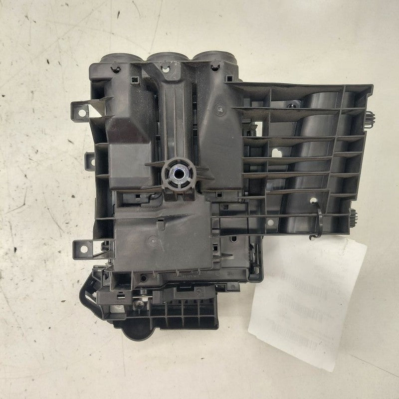Fuse Box Engine Fits 16-18 Chevy Volt