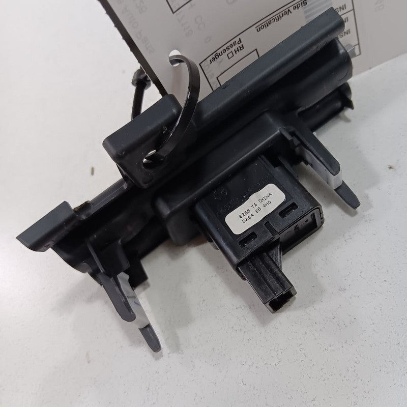 Toyota Yaris Hazard Switch 4 Way Flasher Button  2020 2019 2018 2017 2