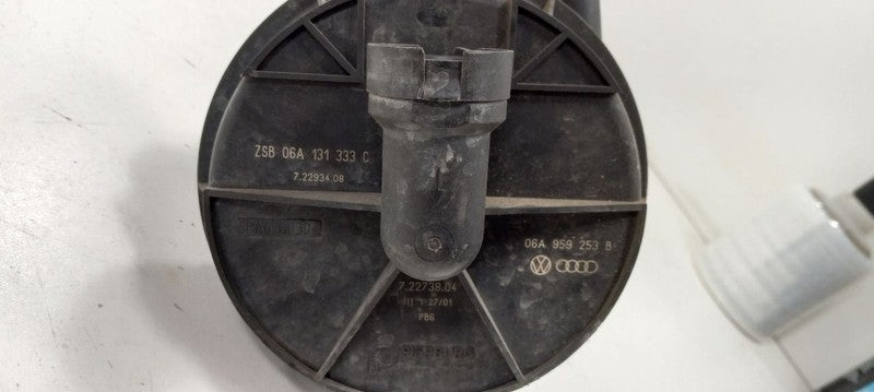 Volkswagen Jetta Vacuum Pump 2003 2002 2001 2000 OEM