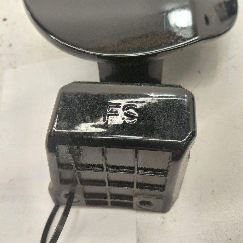 Hyundai Veloster Fuel Filler Door Gas Cap Cover Lid  2017 2016 2015 20