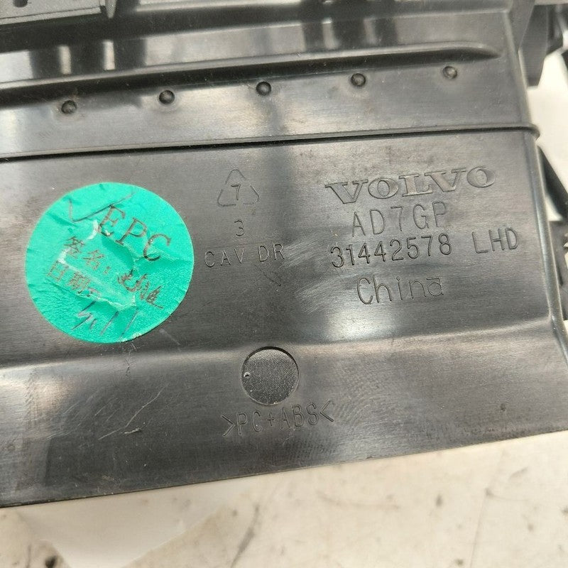 Volvo S60 Dash Air Vent Center Middle  2018 2017 2016