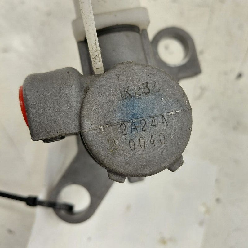 Brake Master Cylinder Fits 16-19 21-22 Buick Encore