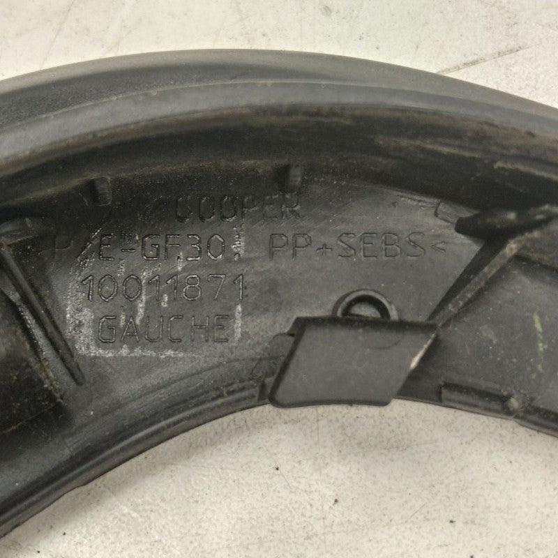 2018 Fiat 500 X Model Door Glass Window Seal Rubber Left Driver Rear B