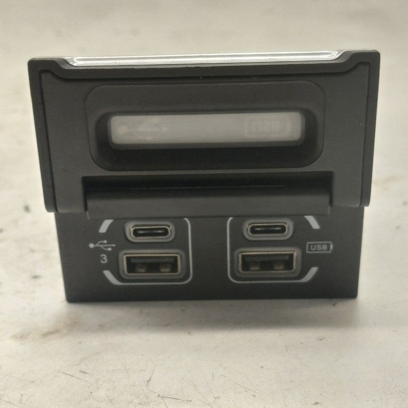 Jeep Cherokee USB Plug In Hub Port  2019 2020 2021