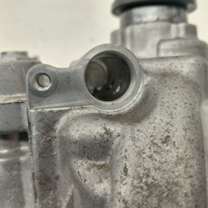 Chevy Volt Engine Cylinder Head Valve Cover  1.5 2016 2017 2018 2019