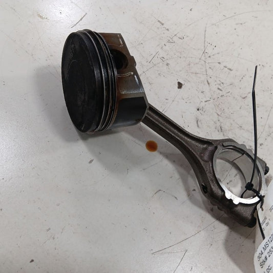 Outlander Sport 2.0 Single Piston With Connecting Rod  2022 OEM