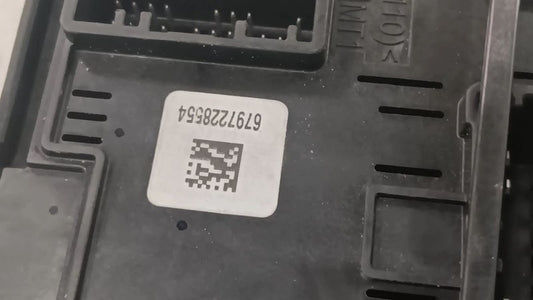 Fuse Box Engine QR25DE VIN A 4th Digit Left Hand Fits 14-16 ROGUE OEM