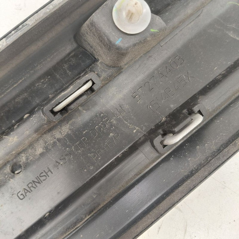 Mitsubishi Outlander   Door Molding Trim Strip Left Driver Front  2018