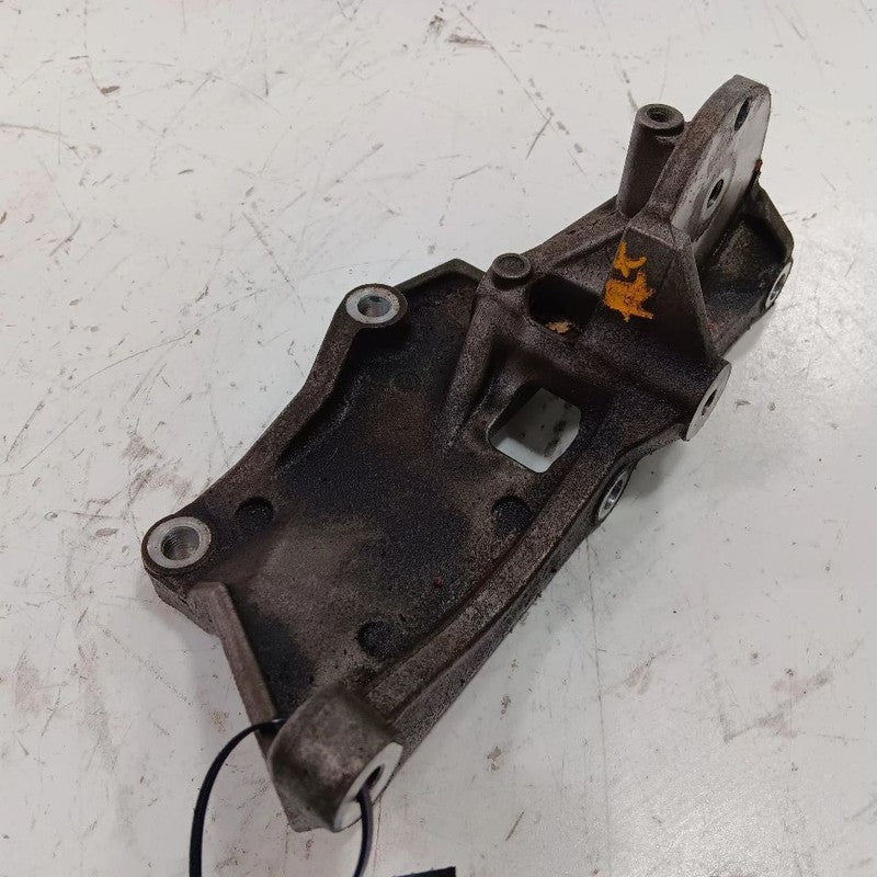 Subaru Outback Legacy Alternator Mount Bracket  2018 2017 2016 2015 OE