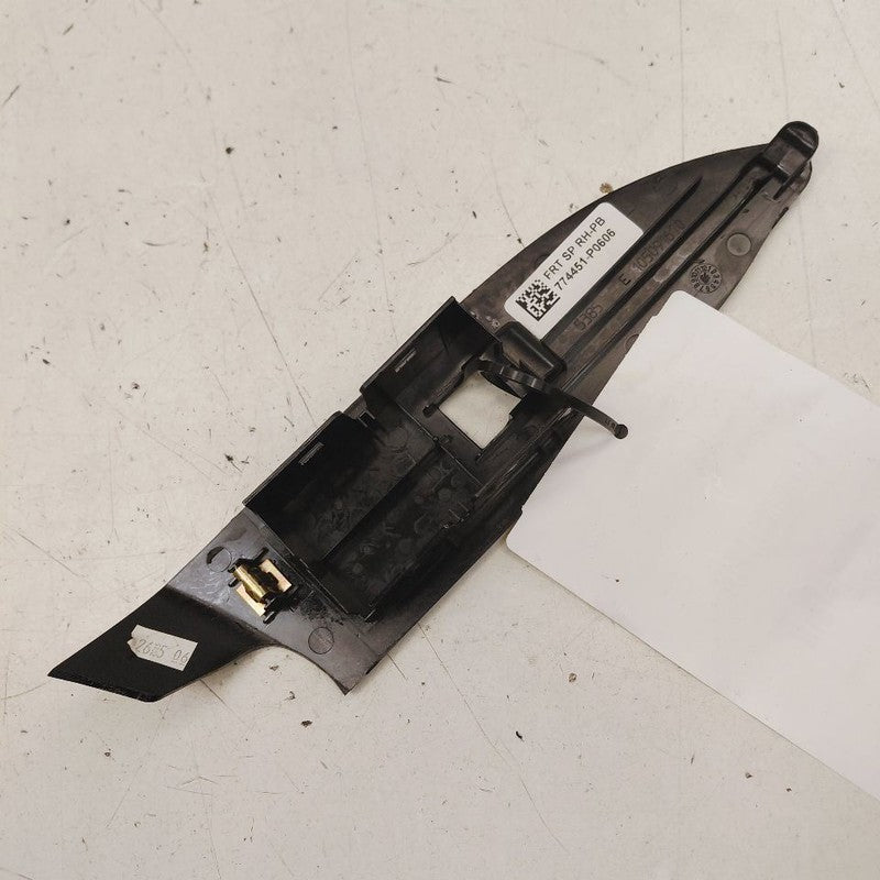 Cadillac XTS Window Switch Bezel Trim Right Front     2016 2017 2018