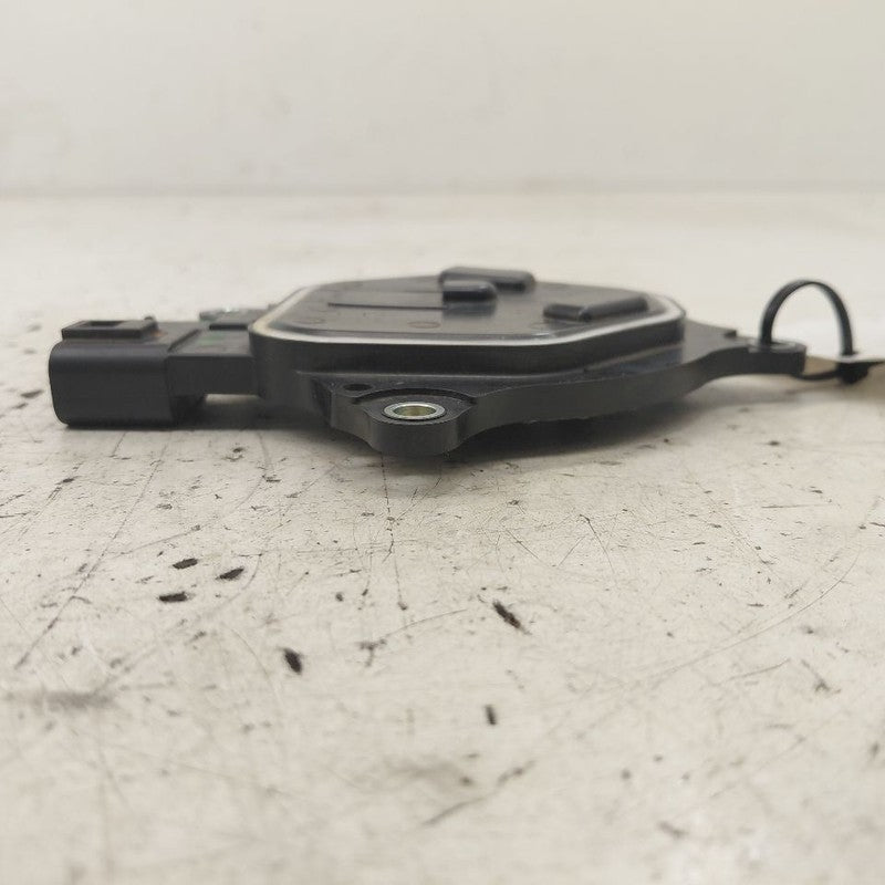 Nissan Rogue Variable Timing Gear Oil Control Valve Solenoid Cylinder 