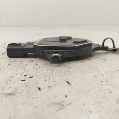 Nissan Rogue Variable Timing Gear Oil Control Valve Solenoid Cylinder 