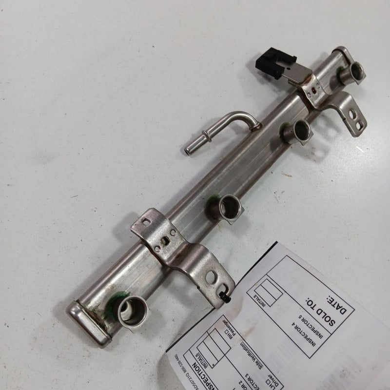 Jeep Renegade Fuel Rail Injection Injector Mount Bar  2017 2018 2019 2