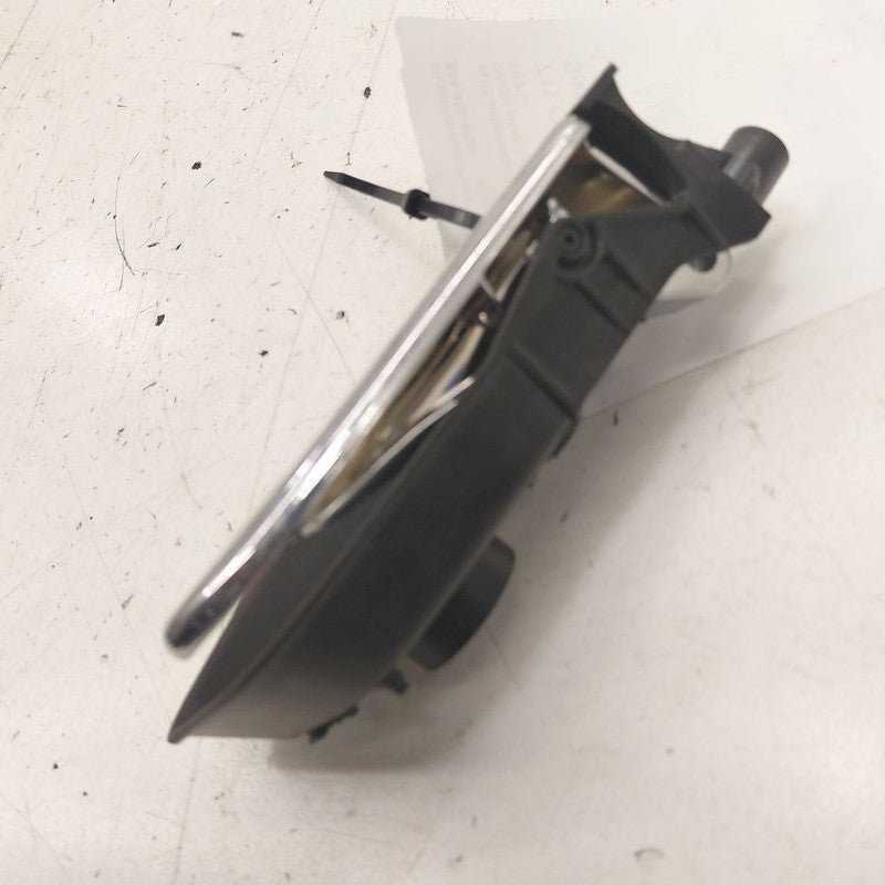 Chevy Trax Door Handle Right Passenger Rear Interior Inside  2022 2021