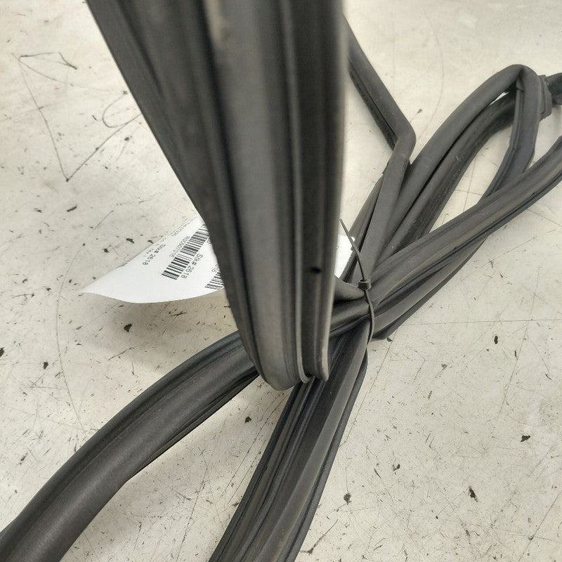 Nissan Murano On Door Seal Rubber Right Passenger Front  2020 2021 202