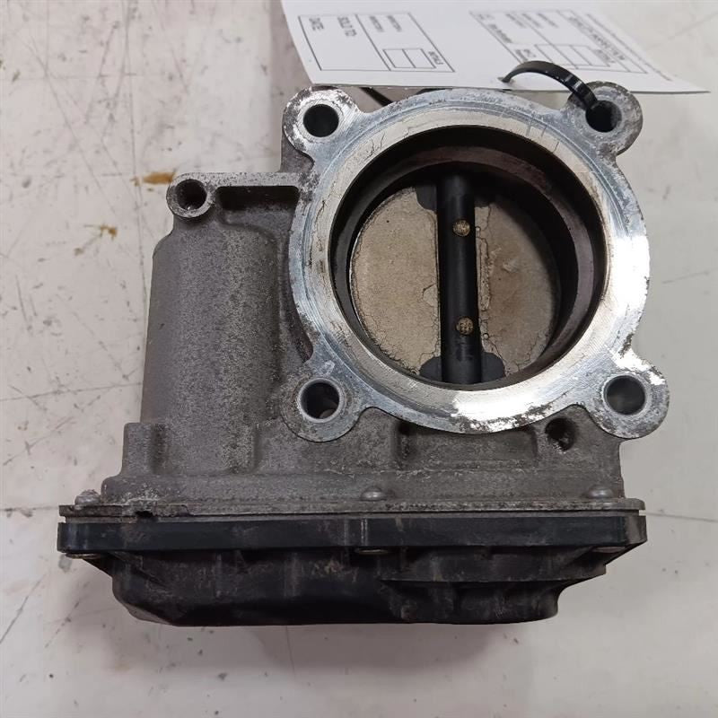 Throttle Body Valve Assembly 2.0L Fits 12-18 MAZDA 3 OEM
