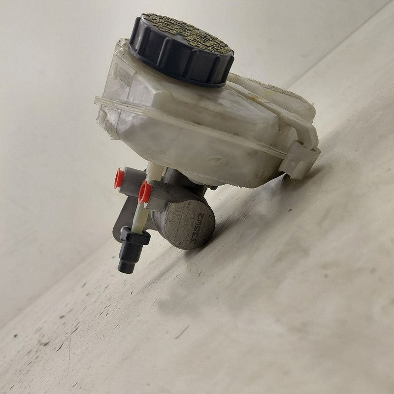 Brake Master Cylinder VIN 26 4th And 5th Digit Fits 14-18 Volvo S60