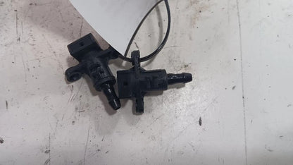 Kia Forte Windshield Wiper Washer Fluid Hood Sprayer Nozzles  2014 201