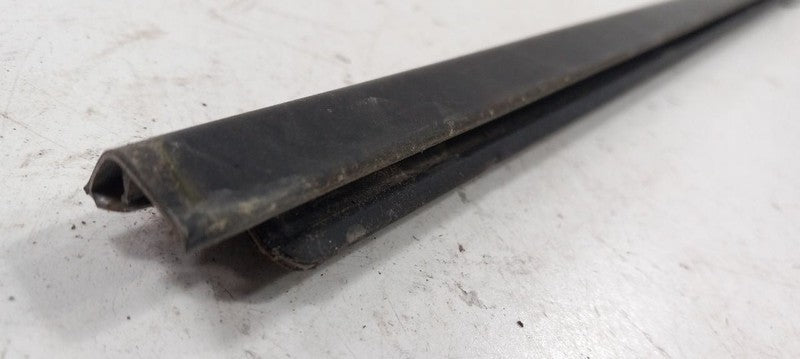 Hyundai Accent Door Glass Window Weather Strip Trim Front Left Driver 