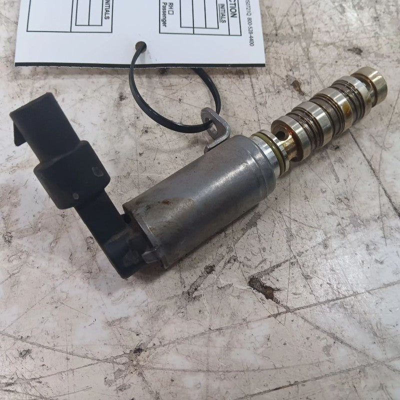 Hyundai Elantra Variable Timing Gear Oil Control Valve Solenoid Cylinder Head  2