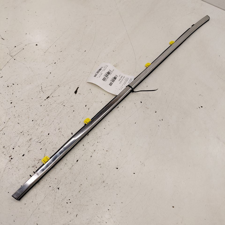 Honda CR-V Door Glass Window Weather Strip Trim Rear Right Passenger S
