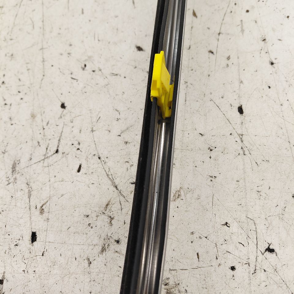 Honda CR-V Door Glass Window Weather Strip Trim Rear Right Passenger S