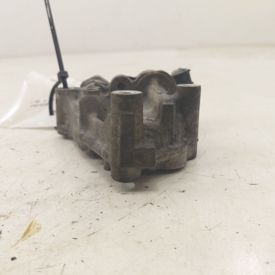 Honda CR-V Variable Timing Gear Oil Control Valve Solenoid Cylinder He