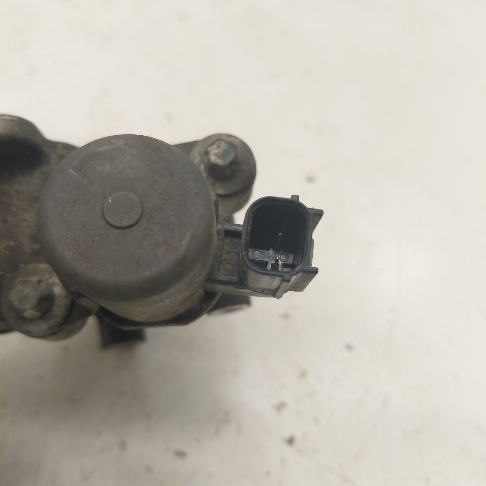 Honda CR-V Variable Timing Gear Oil Control Valve Solenoid Cylinder He