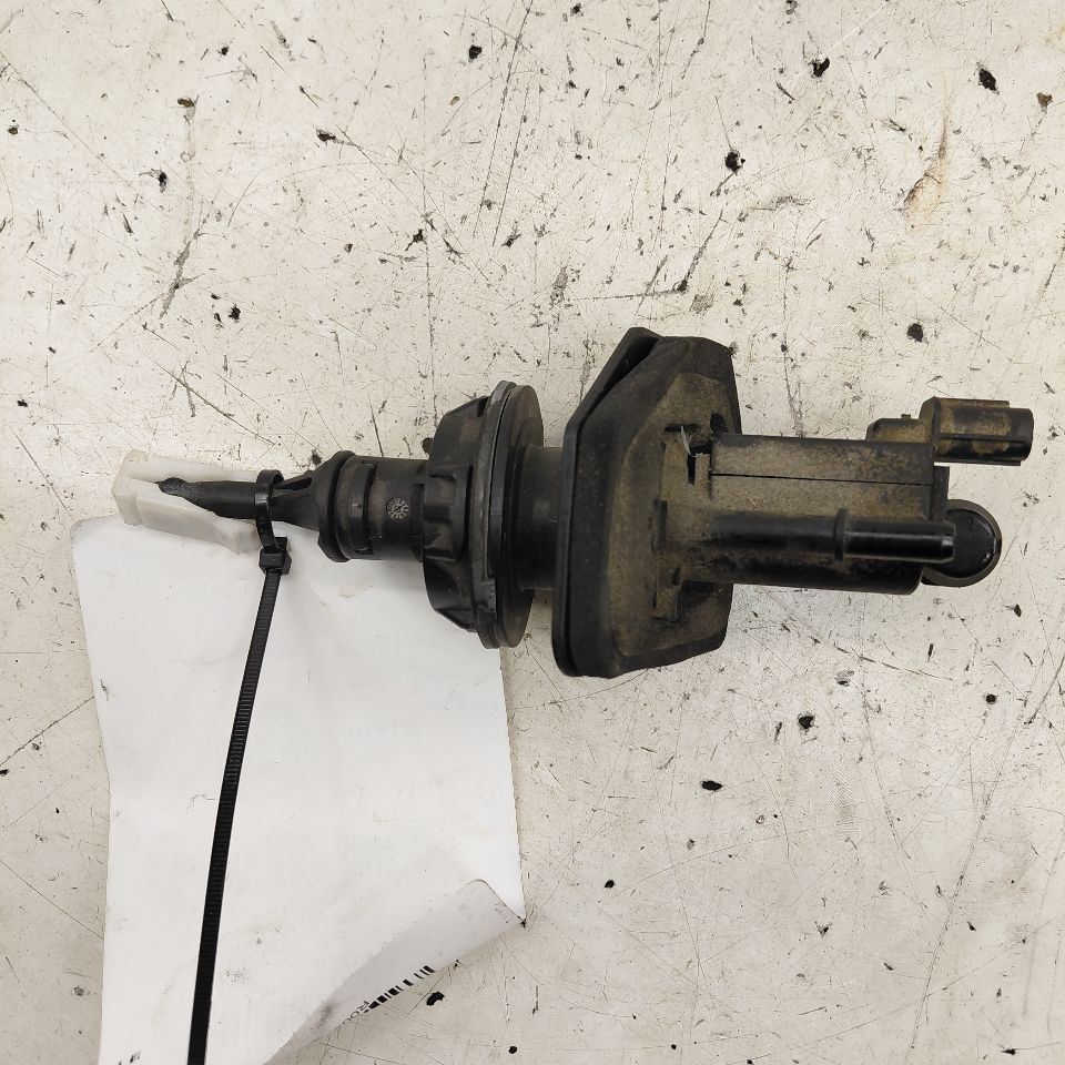 Clutch Master Cylinder Fits 16-17 Mazda 6