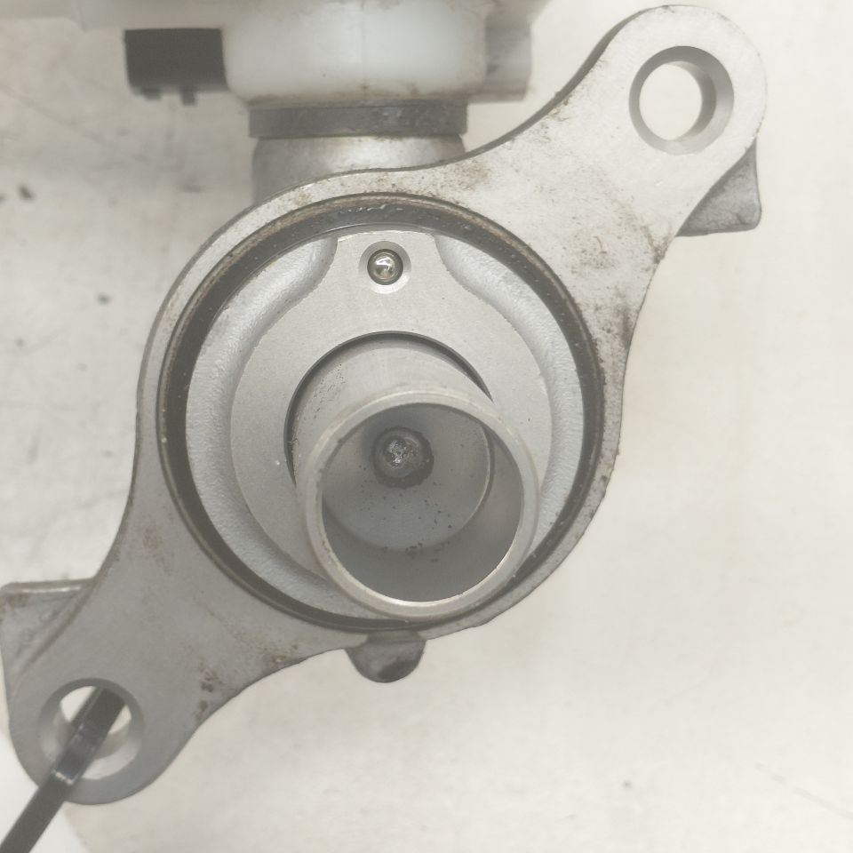 Brake Master Cylinder Fits 12-19 Nissan Versa