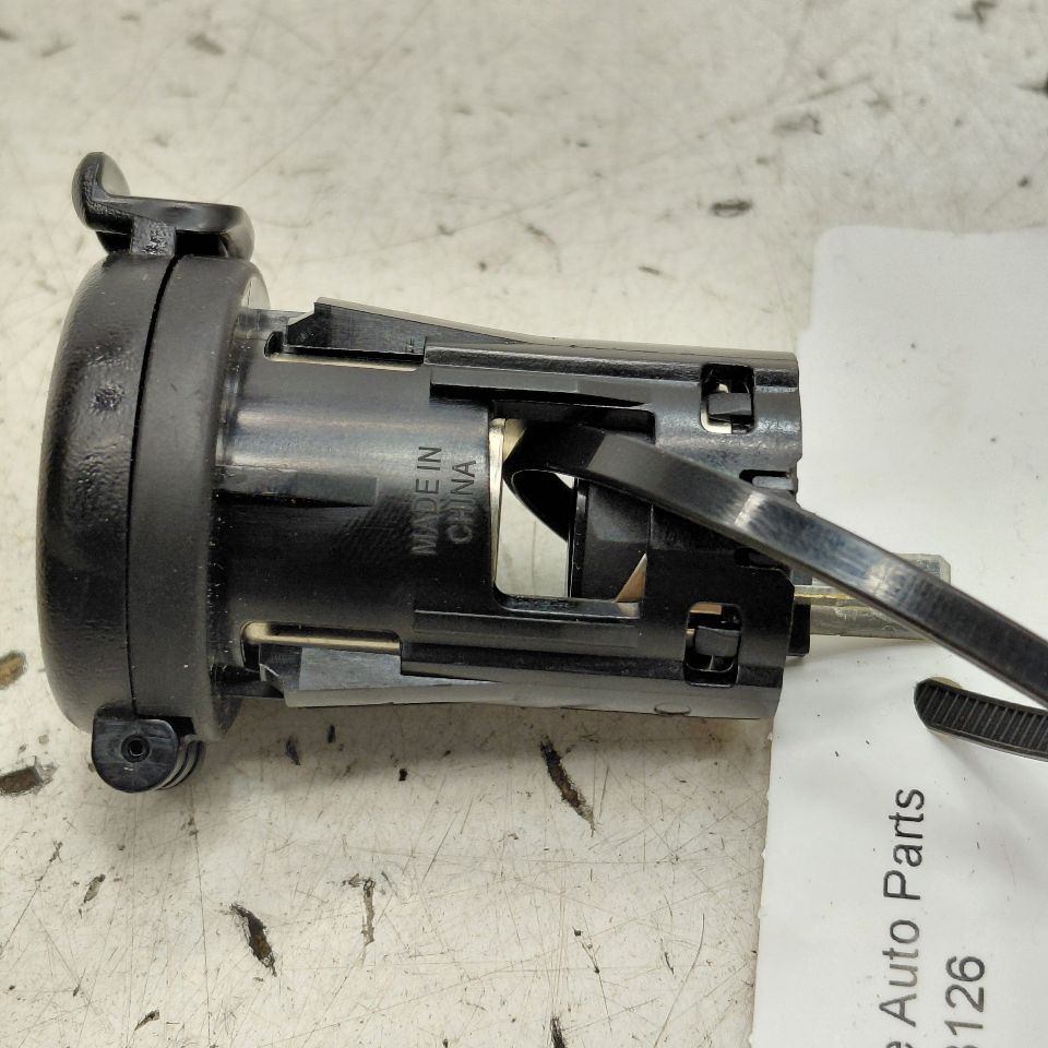 Subaru XV Crosstrek 12V Power Port Socket  2022 2021 2020 2019