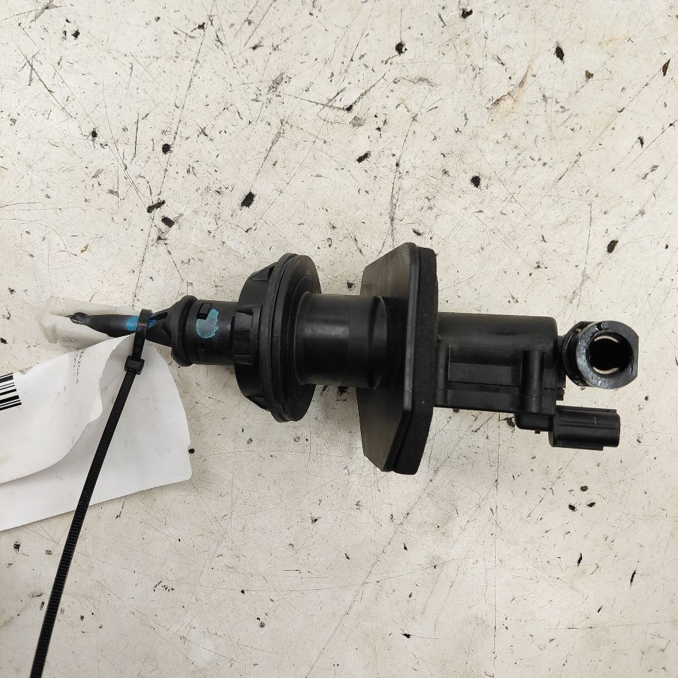 Clutch Master Cylinder Fits 16-17 Mazda 6