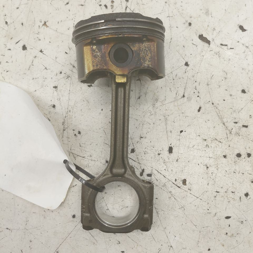 Nissan Versa Single Piston With Connecting Rod   1.6 2019 2018 2017 20
