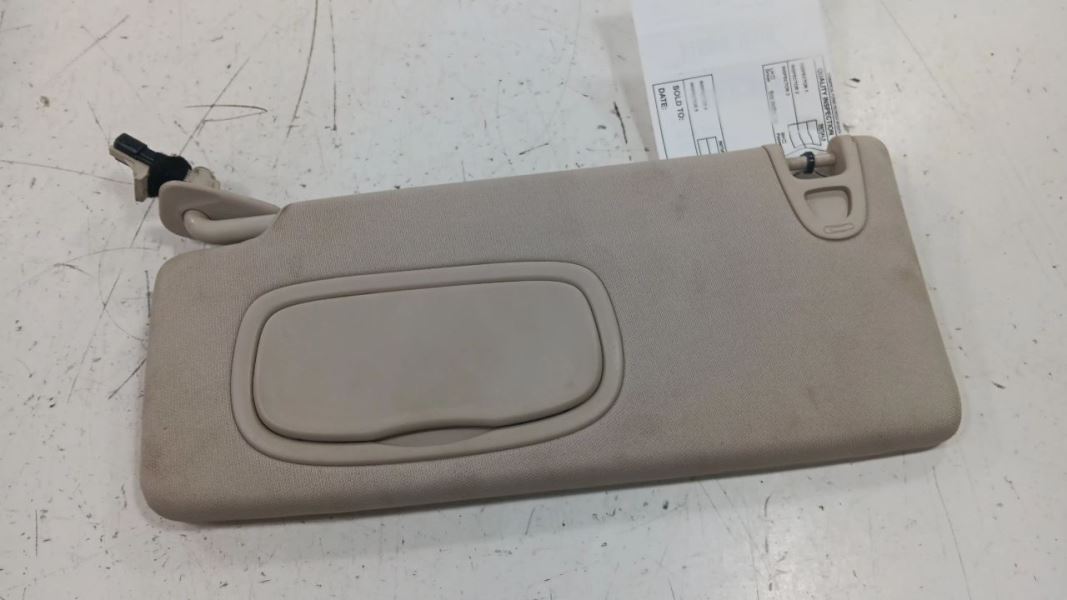 Driver Sun Visor Shade Sedan Without Sunroof With Illumination Fits 15
