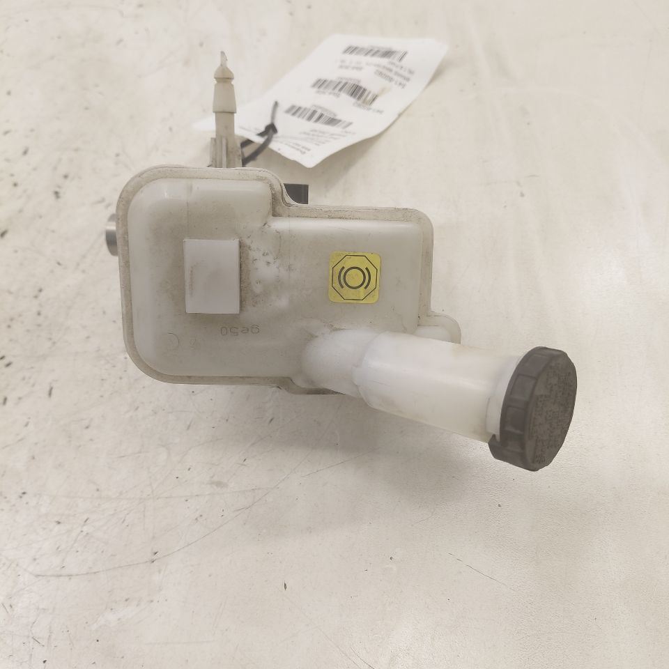 Brake Master Cylinder Fits 12-19 Nissan Versa