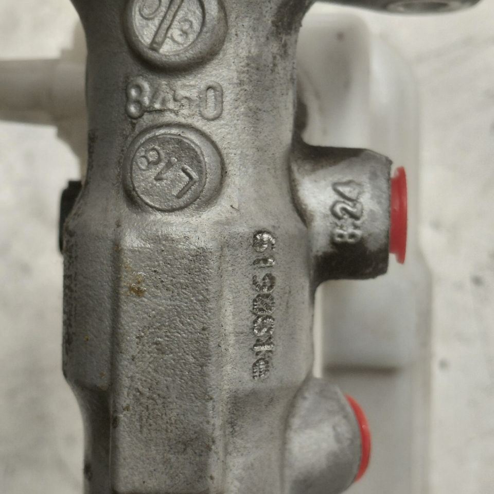 Brake Master Cylinder Fits 12-19 Nissan Versa