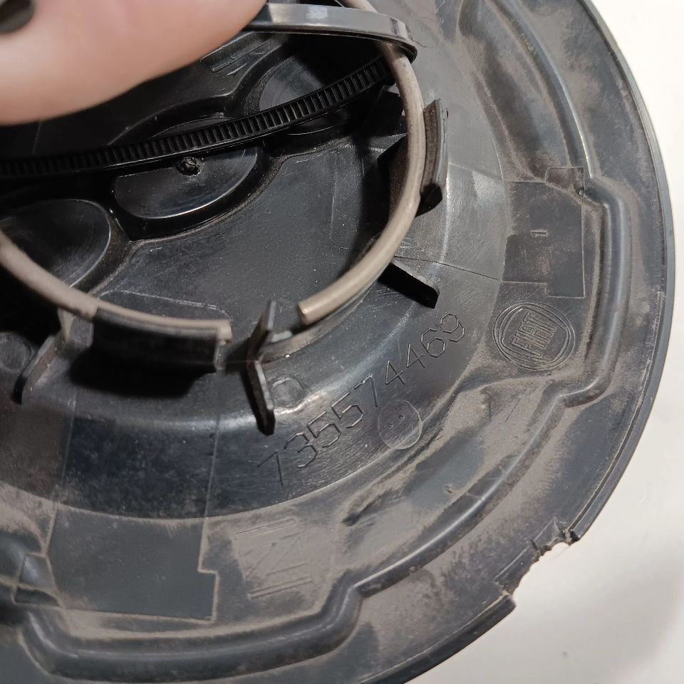 2018 Fiat 500 Wheel Rim Center Cap 