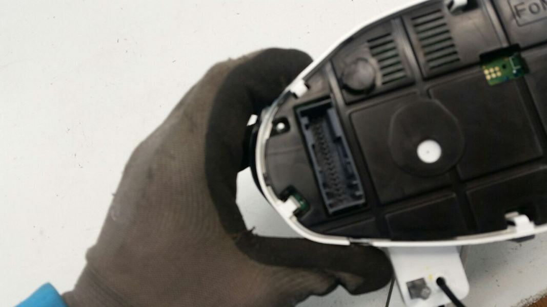 CE8Z10849AA Speedometer Gauge Cluster MPH Without Message Center Fits 12 FORD FIESTA