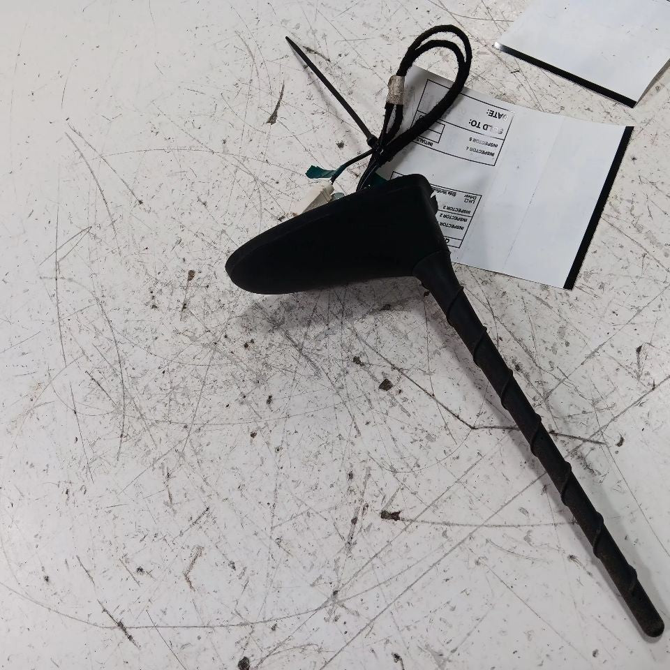 2018 Fiat 500 Antenna 